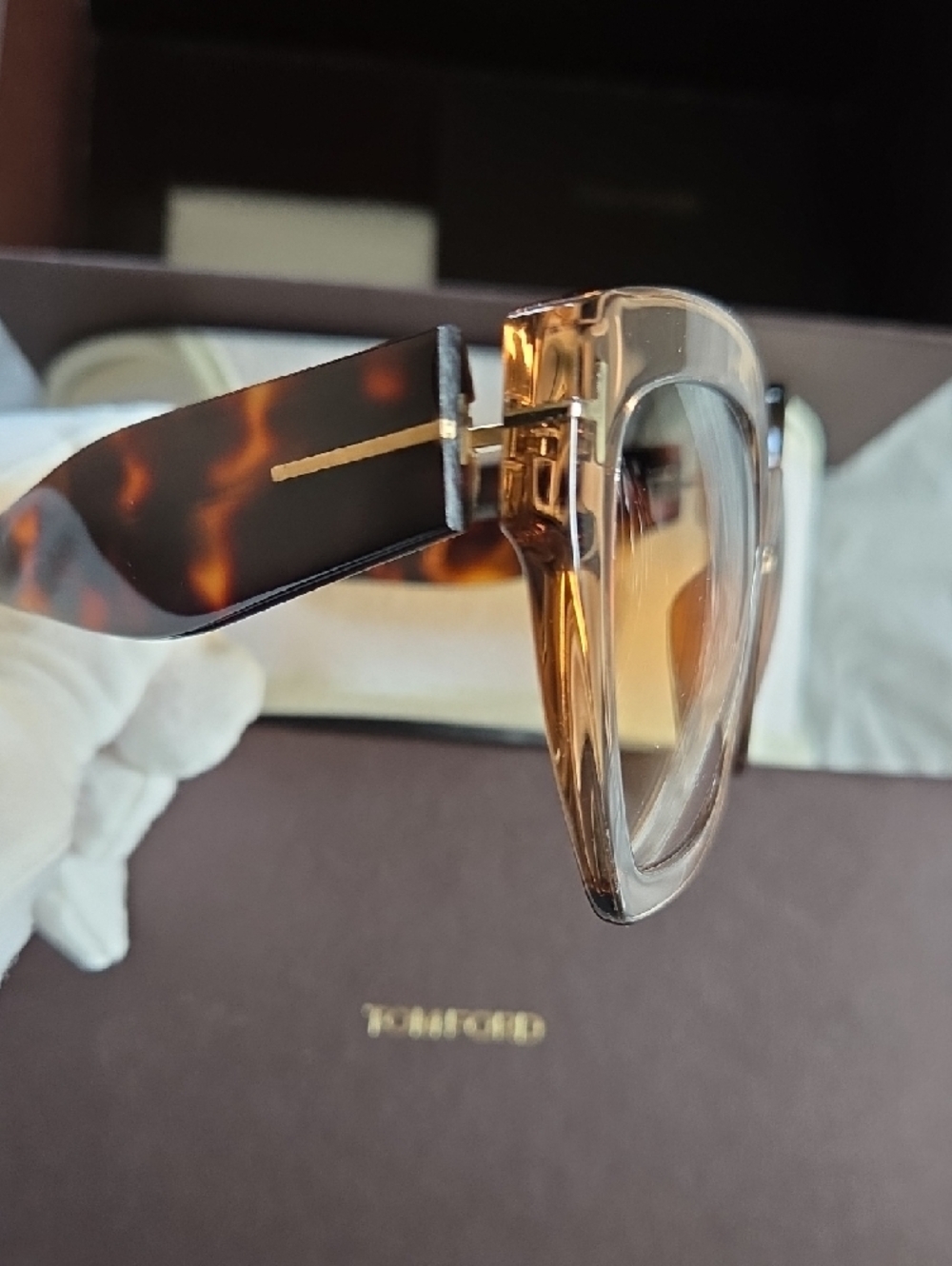 Tom Ford Sunglasses - Picture 12 of 15